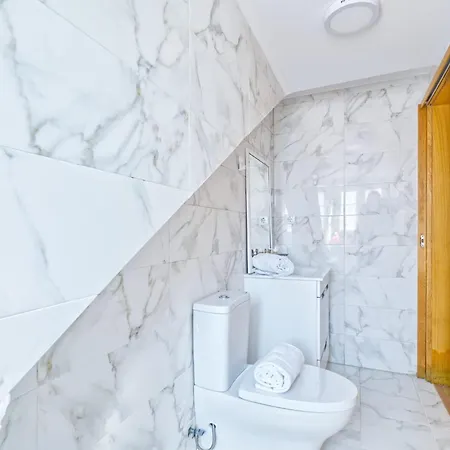 アパート Central Apartment