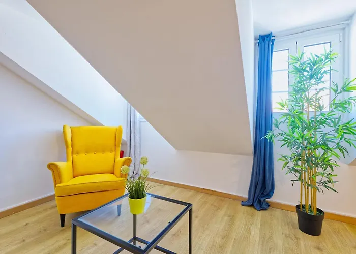 דירה Central Apartment *