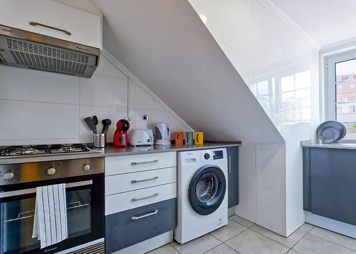 Central Apartment דירה ליסבון